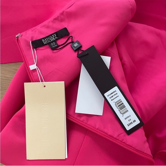 Badgley Mischka | 22 | Gown - Picture 3 of 4